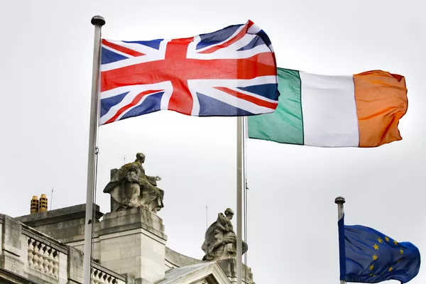 英国将终止与欧盟间自由迁徙，今后如何才能自由定居英国？